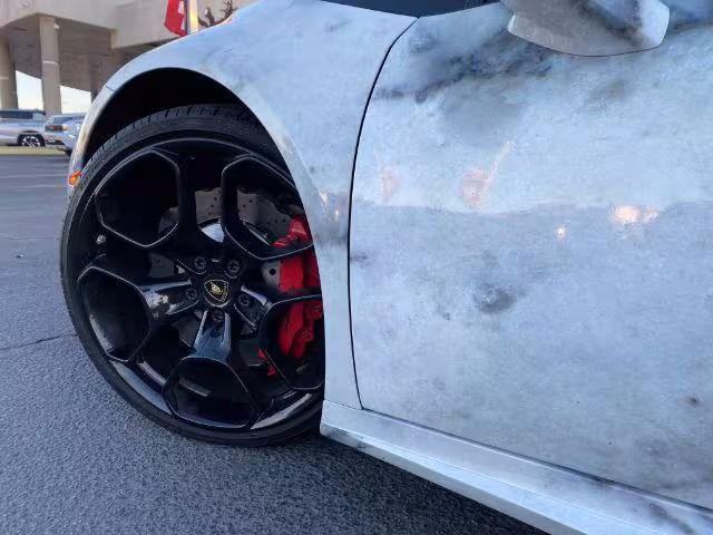 2017 Lamborghini Huracan - ZHWUC2ZF6HLA06689 - Image #6
