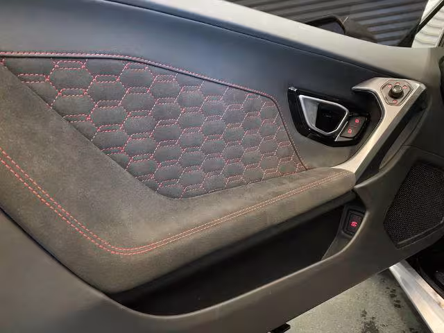 2017 Lamborghini Huracan - ZHWUC2ZF6HLA06689 - Image #8