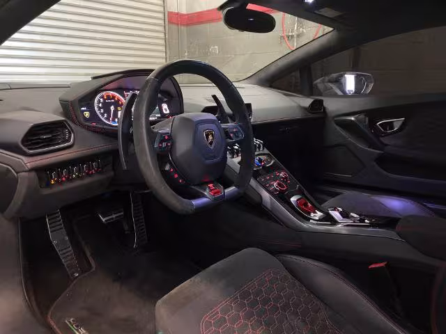 2017 Lamborghini Huracan - ZHWUC2ZF6HLA06689 - Image #17